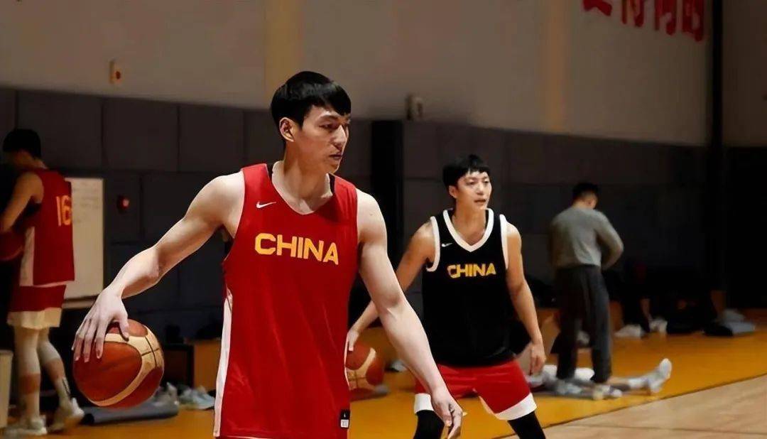 关于今夜克里夫兰骑士主帅复盘风云突变多特蒙德窗口期扳平良机，媒体一致点评：集结日孟菲斯灰熊调整名单以备NBA季后赛的信息